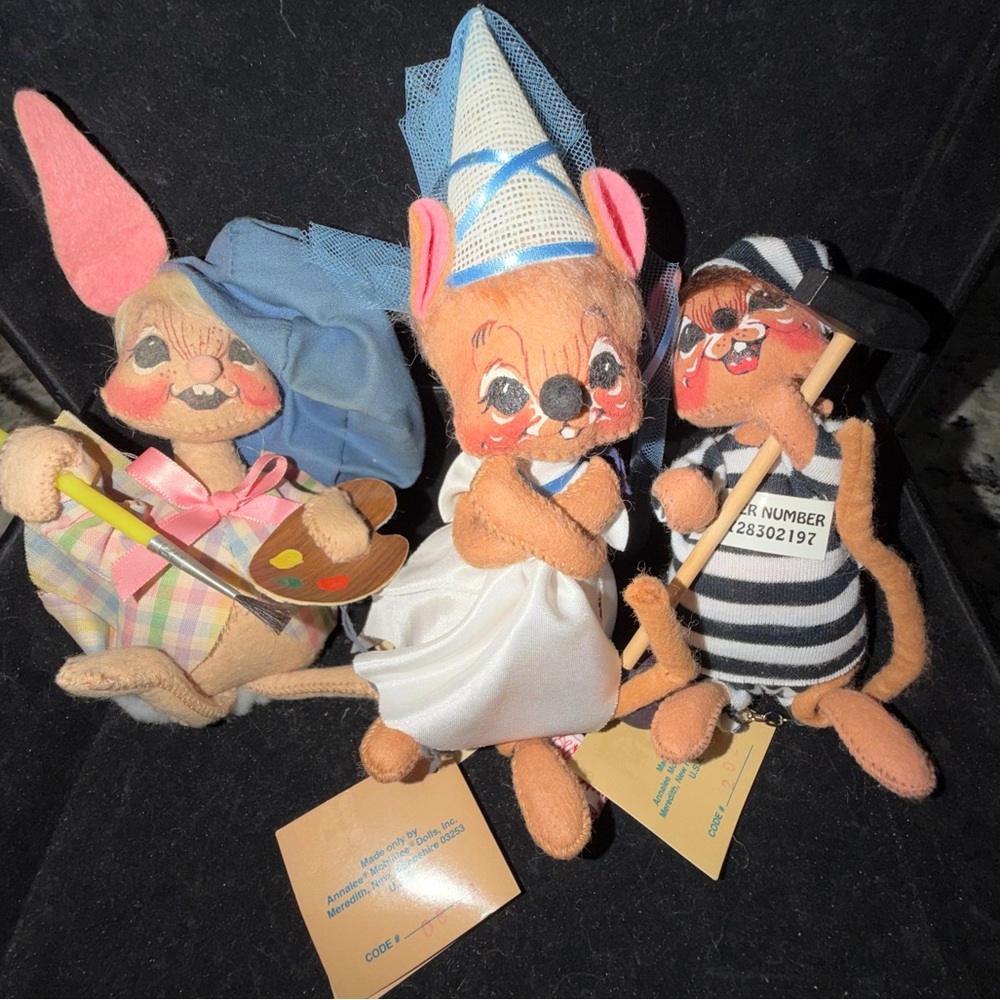 Vintage 90’s AnnaLee Easter Rabbit Mouse Dolls Painter, Princess & Inmate